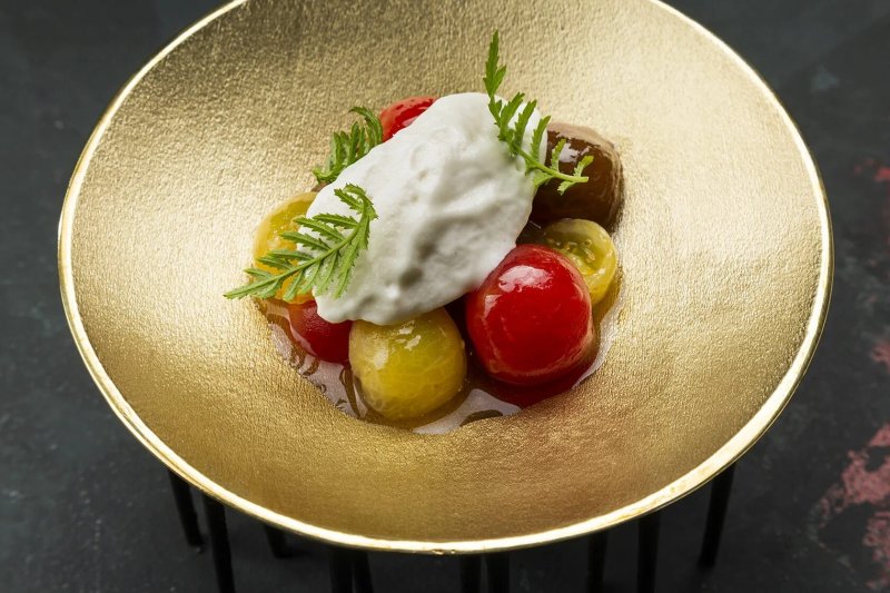 Burrata with tomatoes