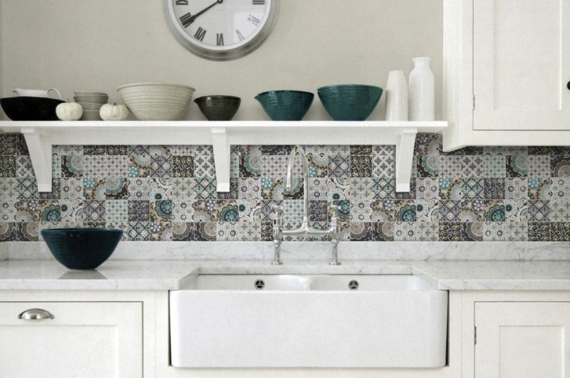 Kitchen tiles per apron