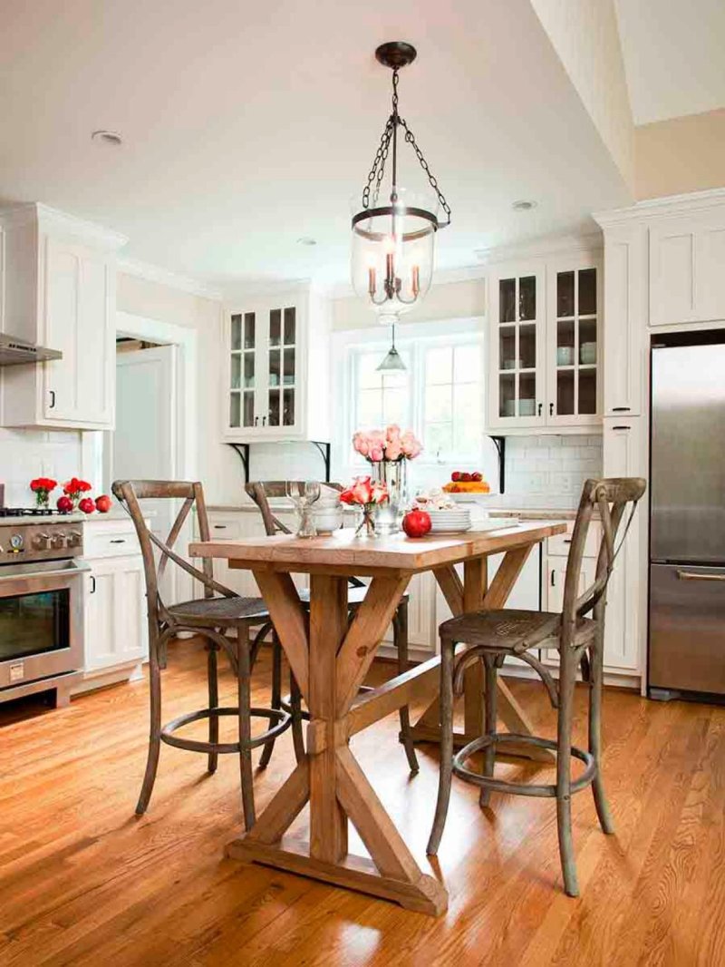 Table in the interior of the kitchen