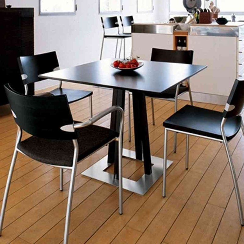 Table and chairs for the kitchen