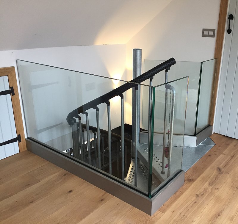 NAYADA Glass Fencing Stairs