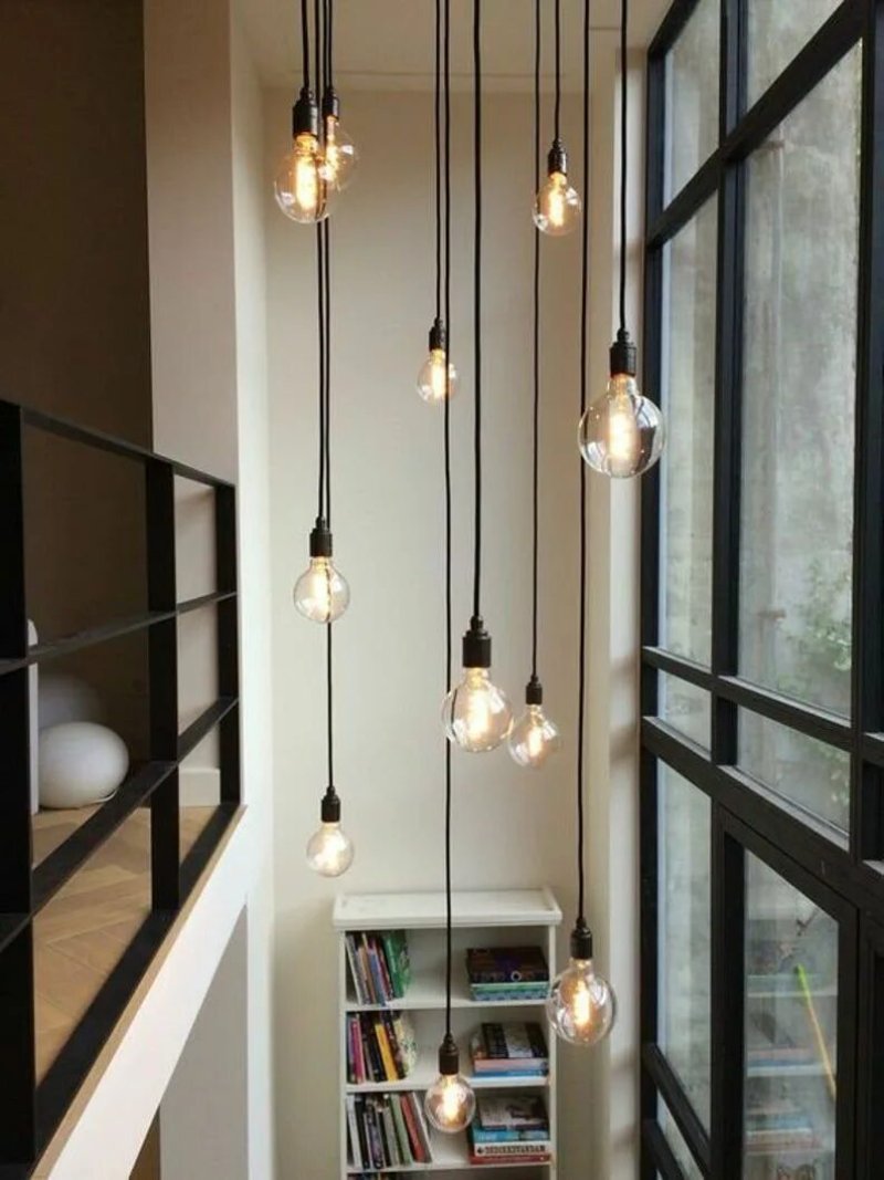 Suspended lamp for the stairs