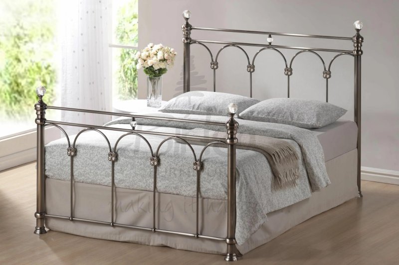 Metal double bed