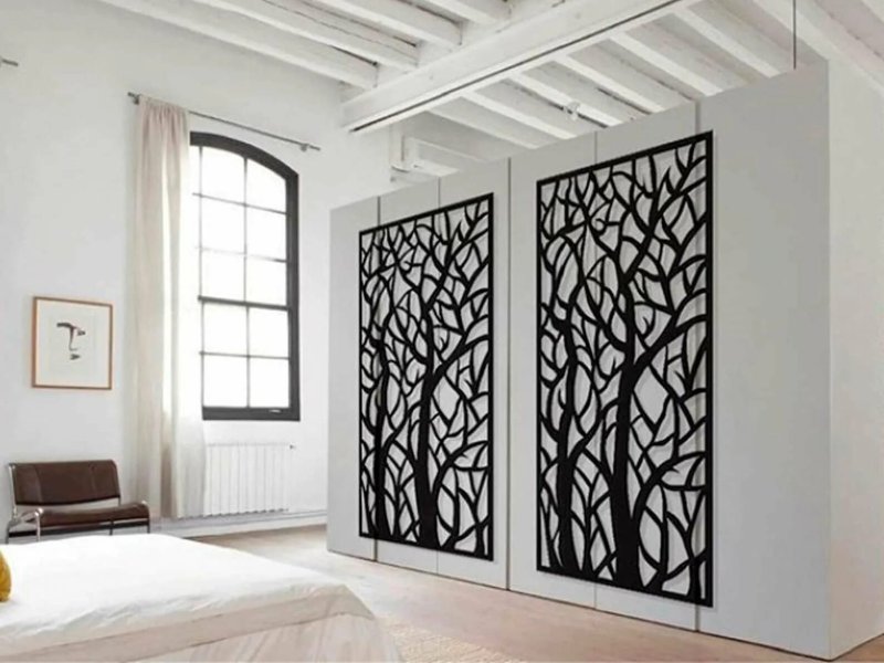 Decorative metal partition