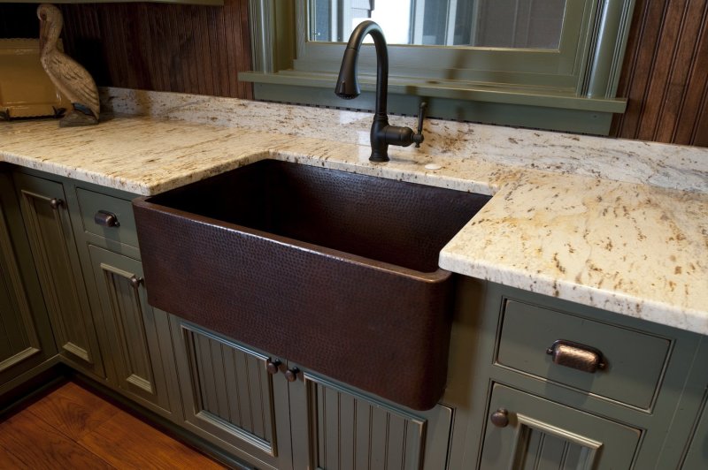 Copper sink for the kitchen