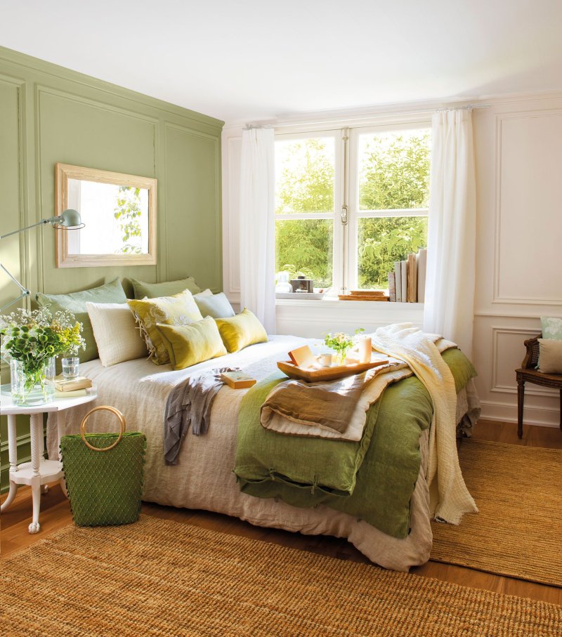 Olive color in the interior of the bedroom