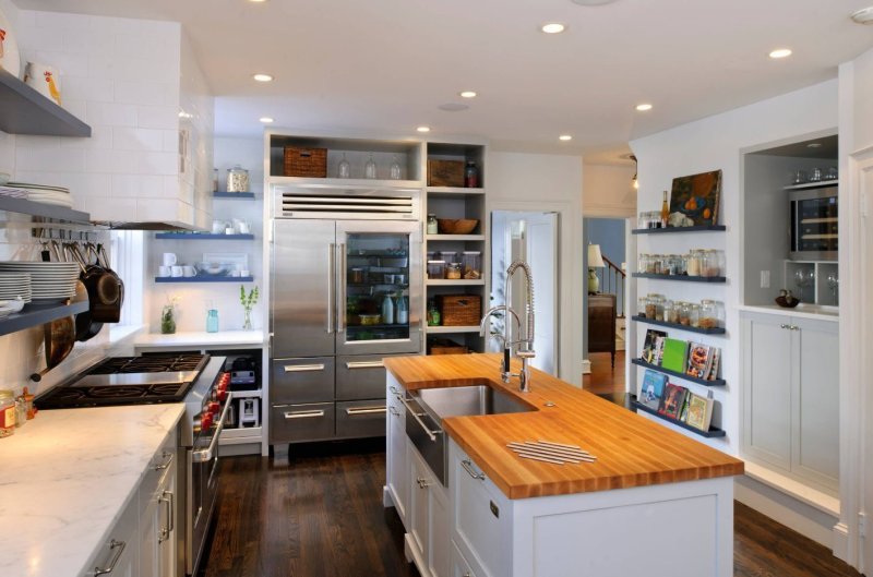 Kitchens with open shelves