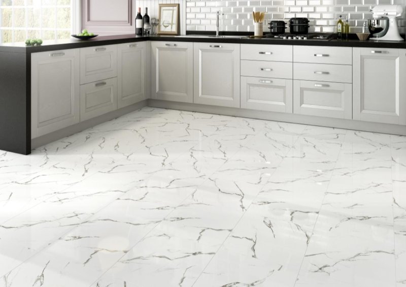 Cuisine with marble floor