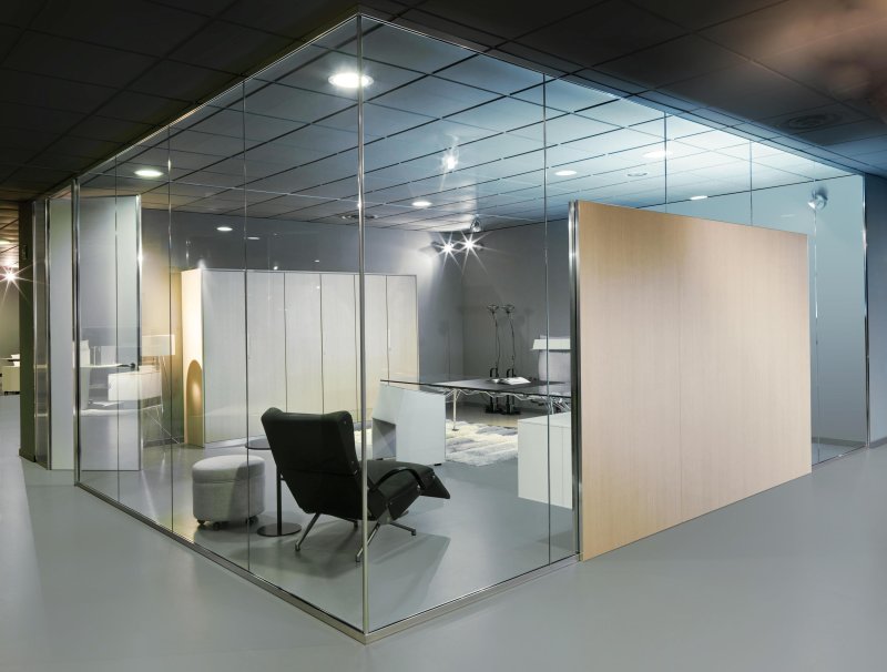 Glass partition for office