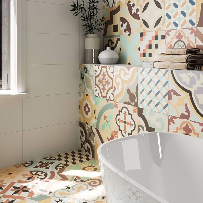 Patchwork tile in the bathroom