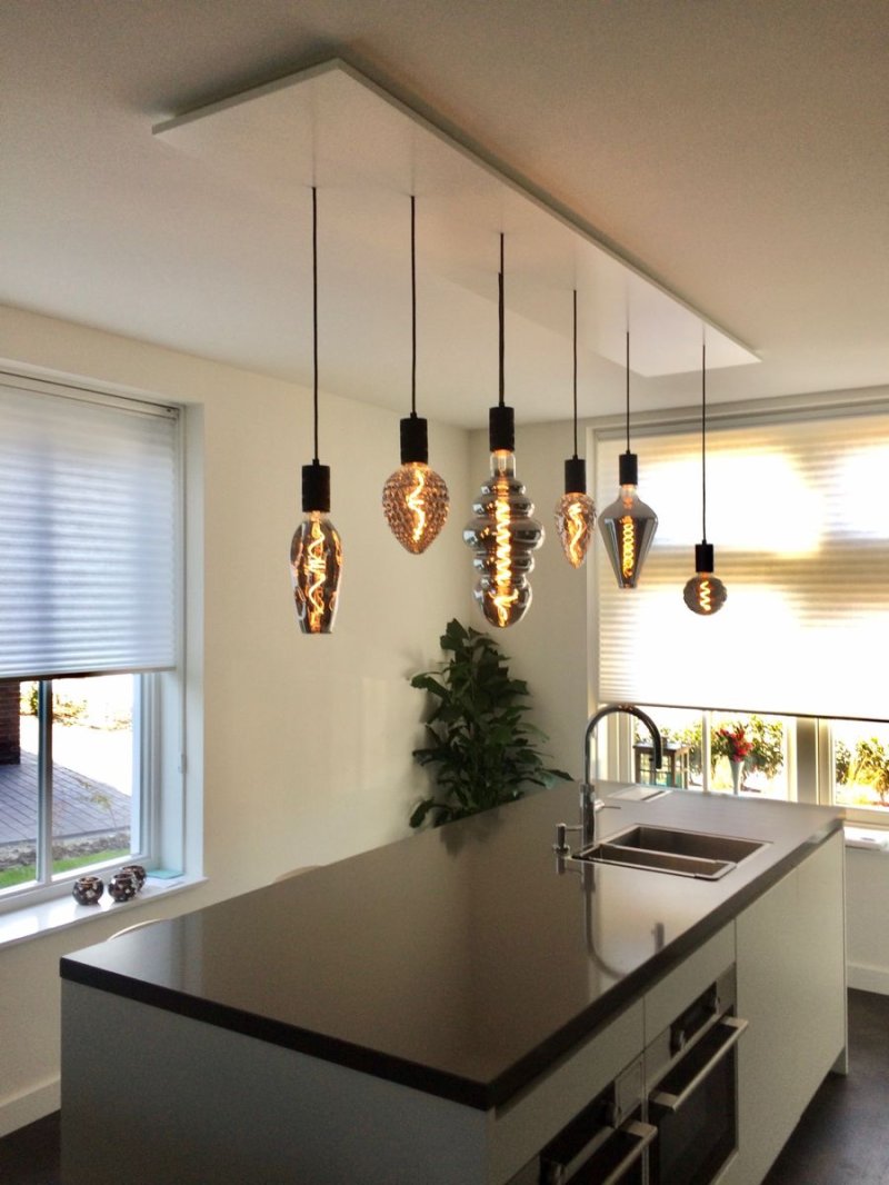 Suspended lamp for the kitchen above the table