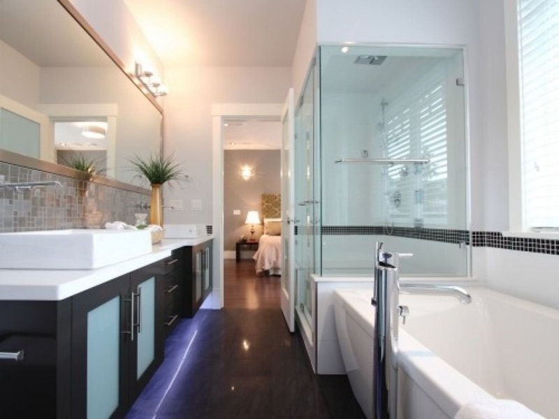 Bathroom design in a modern style