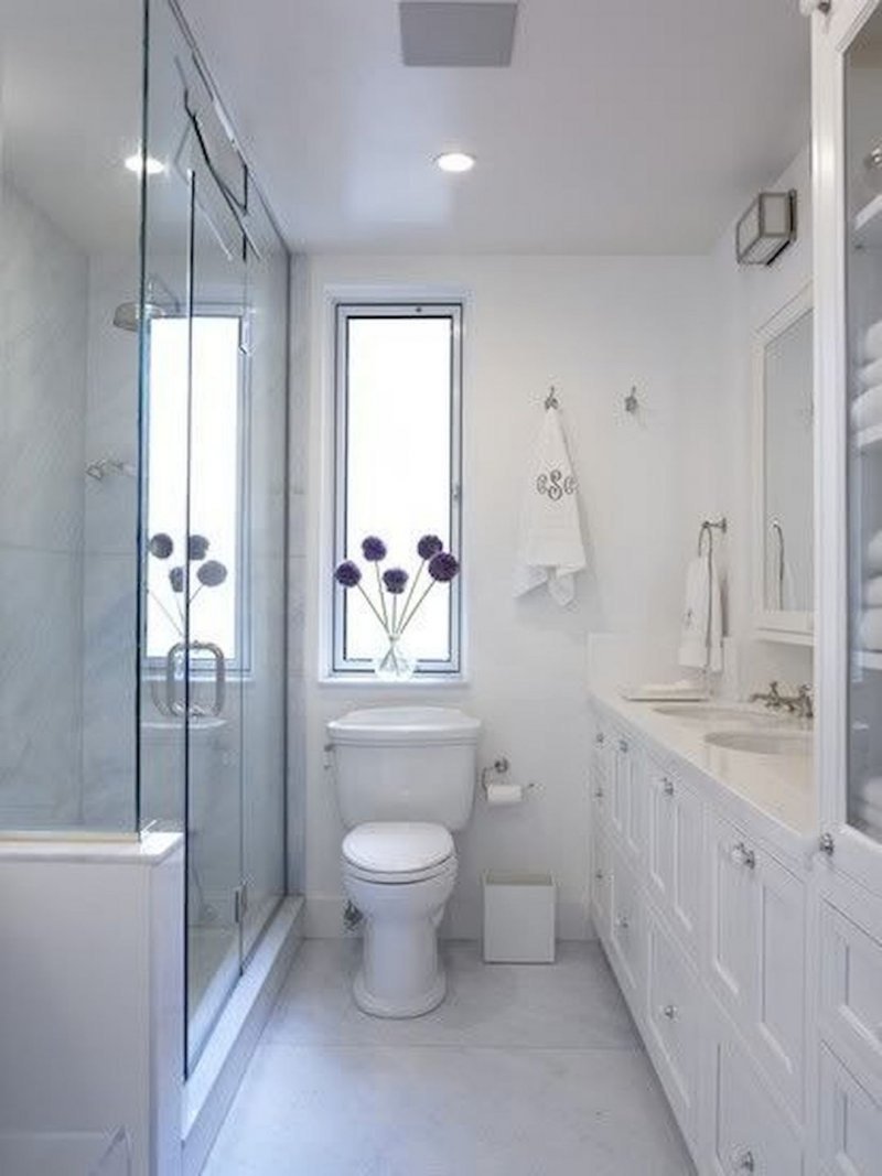 Narrow bathroom design