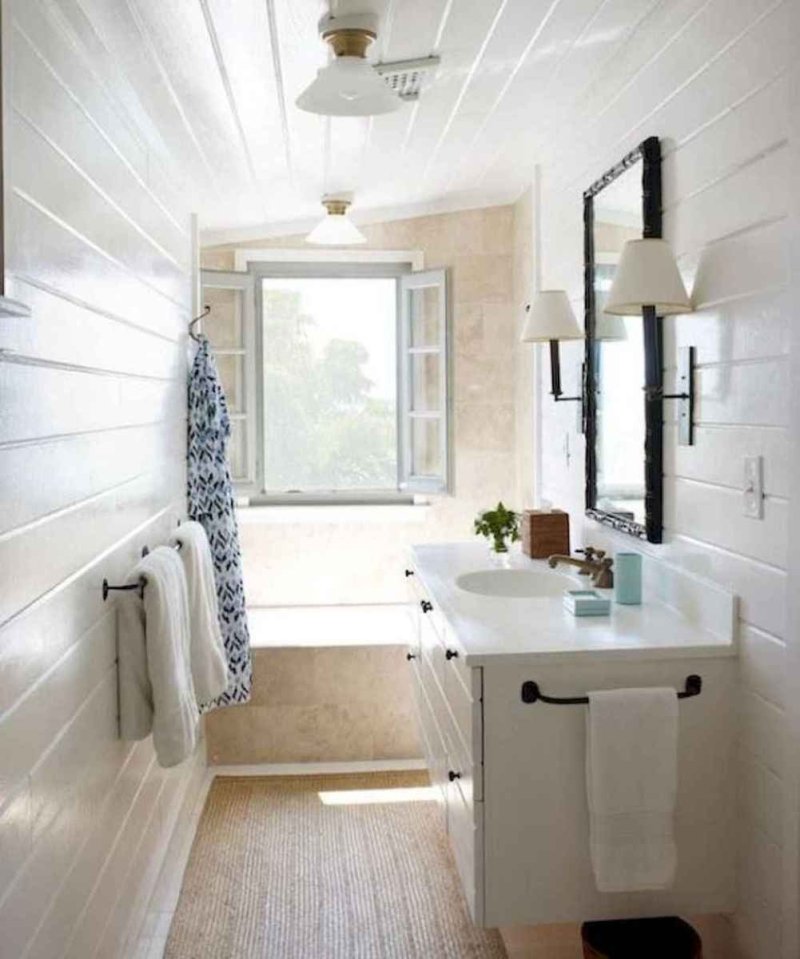 Narrow bathroom design