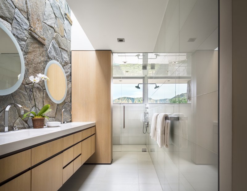 Modern bathroom