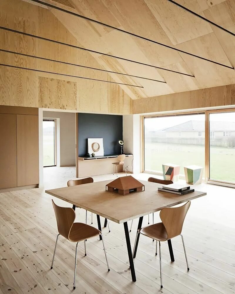 Laminated plywood in the interior