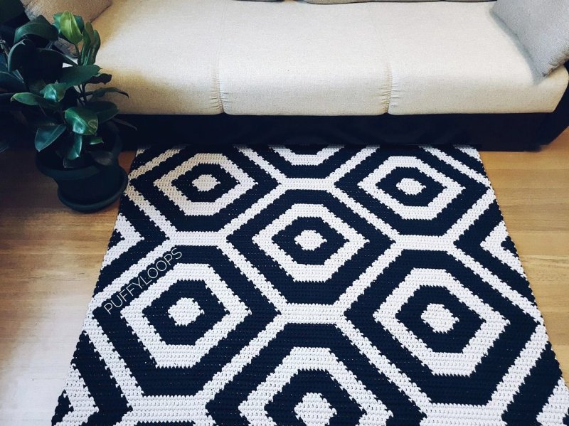 Crochet square rug