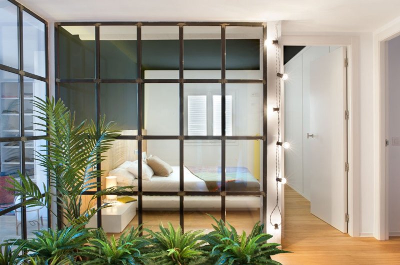 Glass partition in the interior