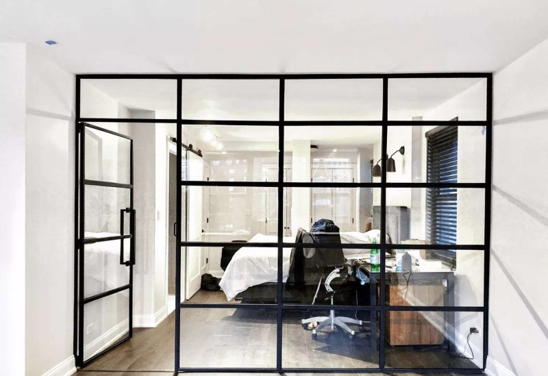 Glass partition in the interior