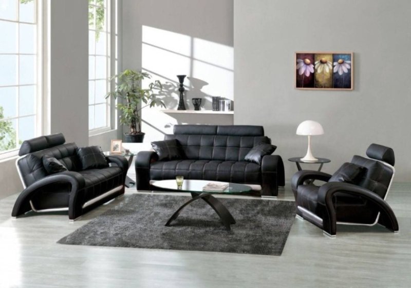 Leather furniture in the interior of the living room