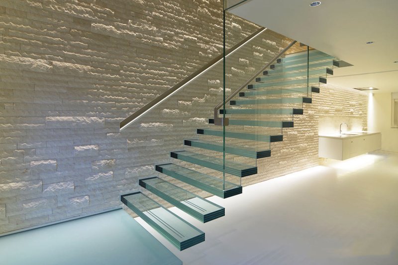 Staircase monocosor glass fence