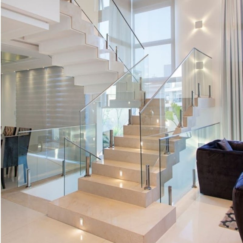 Glass railing for stairs