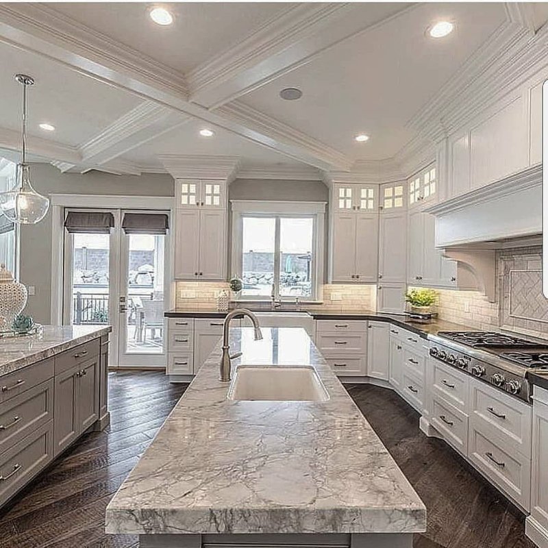 Marble in the interior of the kitchen