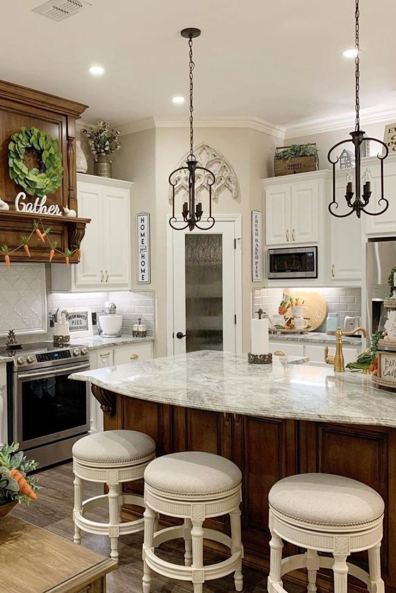 Mediterranean style in the interior of the kitchen