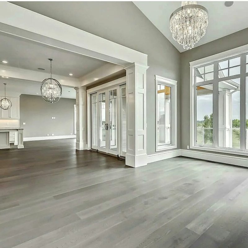 Light floor in the interior