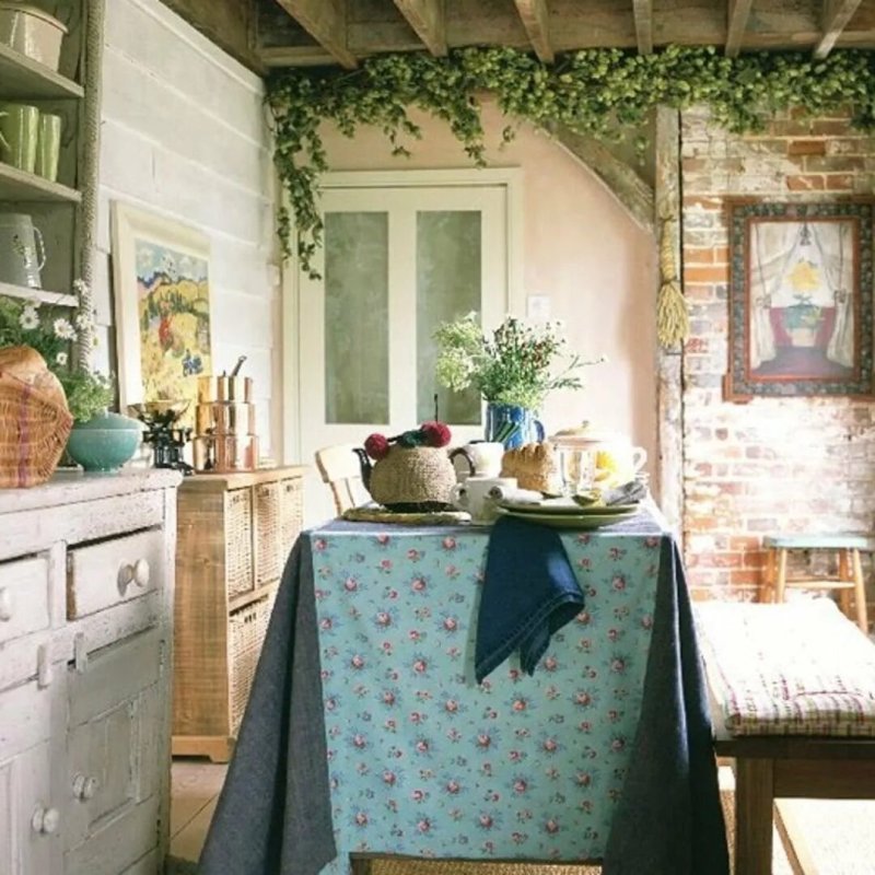 Kitchen design in the style of Provence