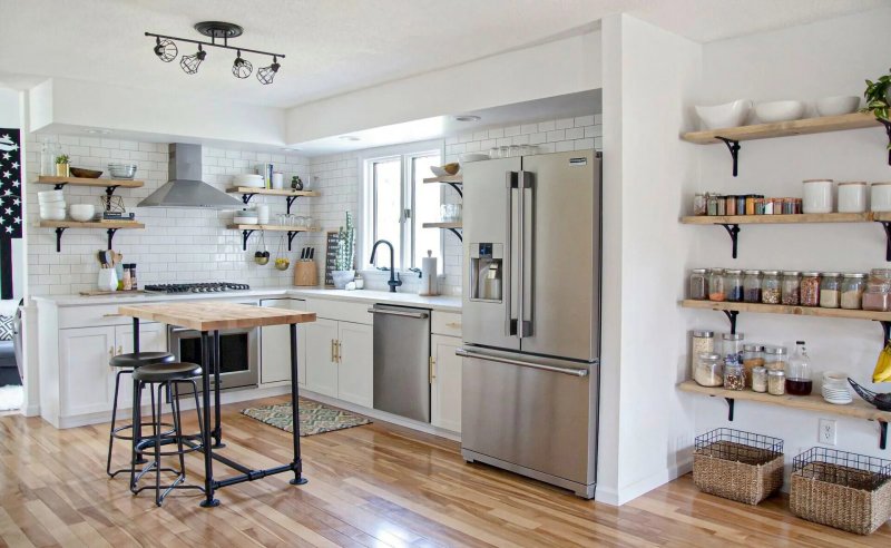 Kitchen with open shelves design