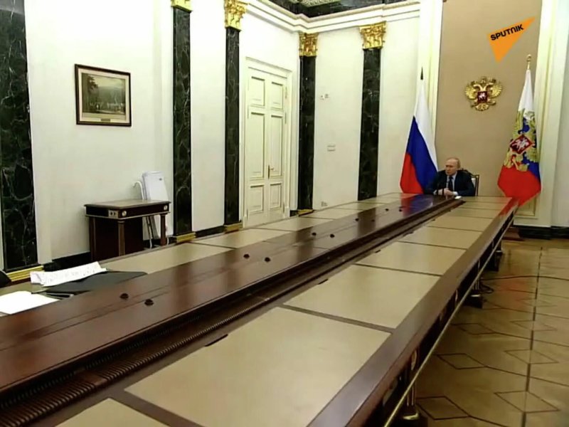 Putin's long table