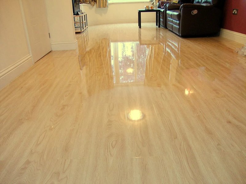 Glossy laminate