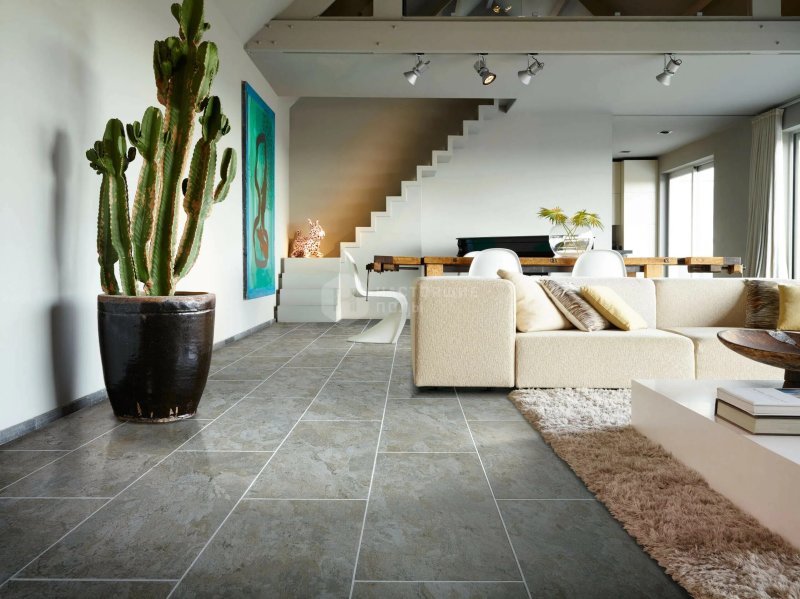 Porcelain tiles on the floor in the interior