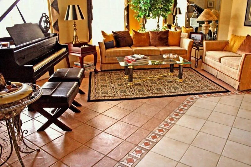 Floor tile