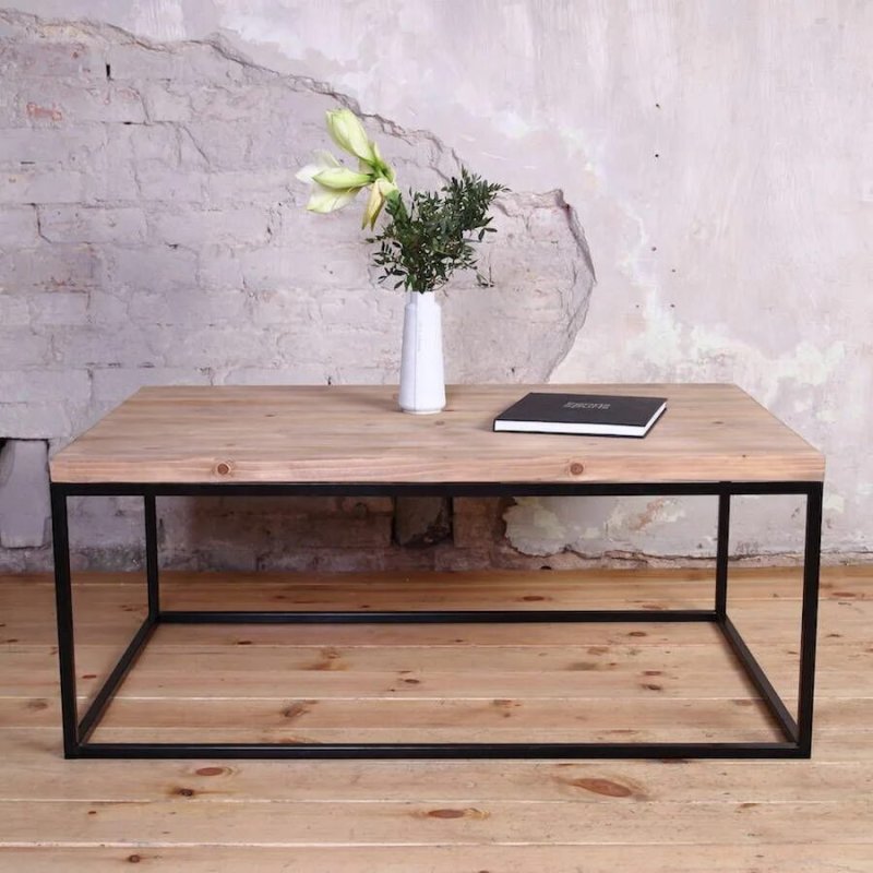 Table Commerce Industrial Loft