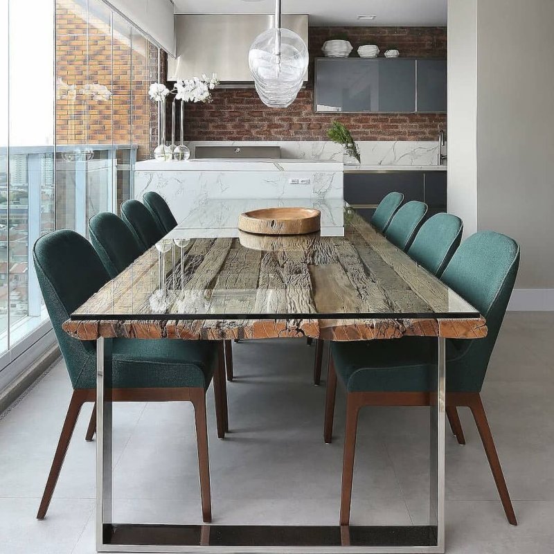 Loft -style kitchen table