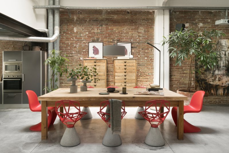 Loft table to the kitchen