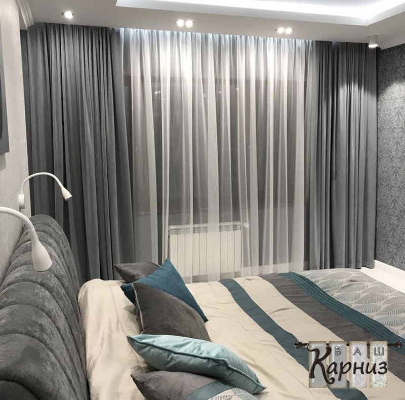 Gray curtains in the bedroom