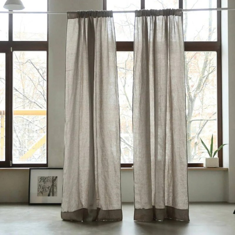 Linen curtains in the interior