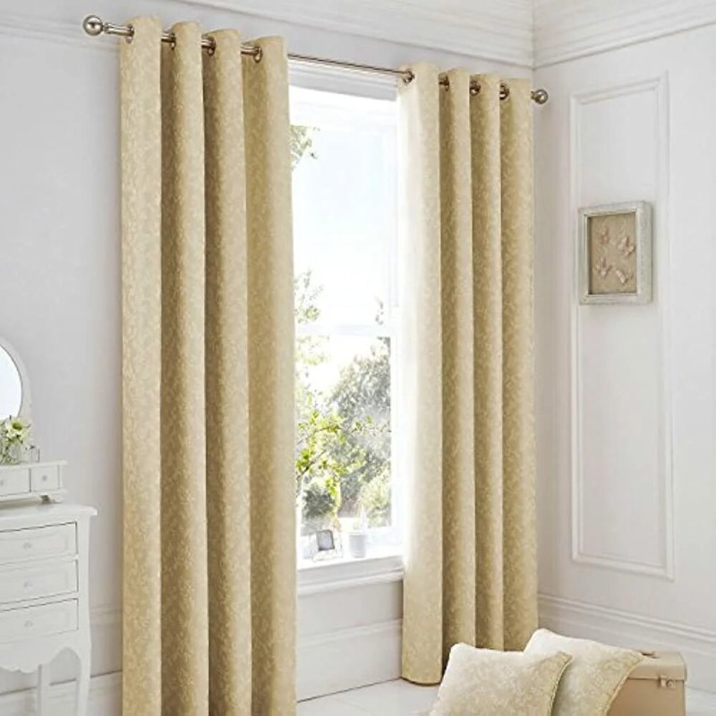 Curtains in the interior