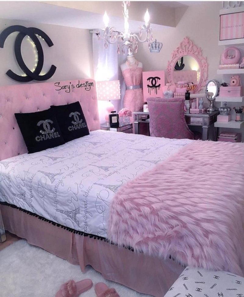 Pink bedroom design