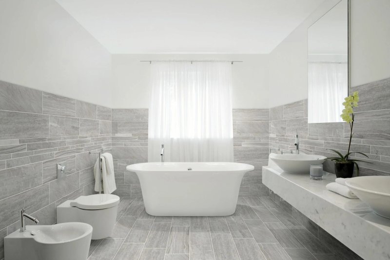 Bath a gray tile