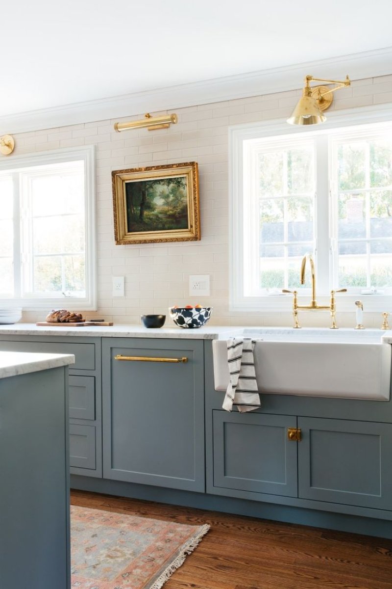 Gray kitchen with golden handles