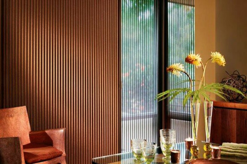 Vertical plastic blinds