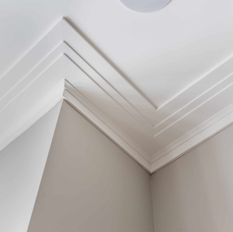 Ceiling skirting boards