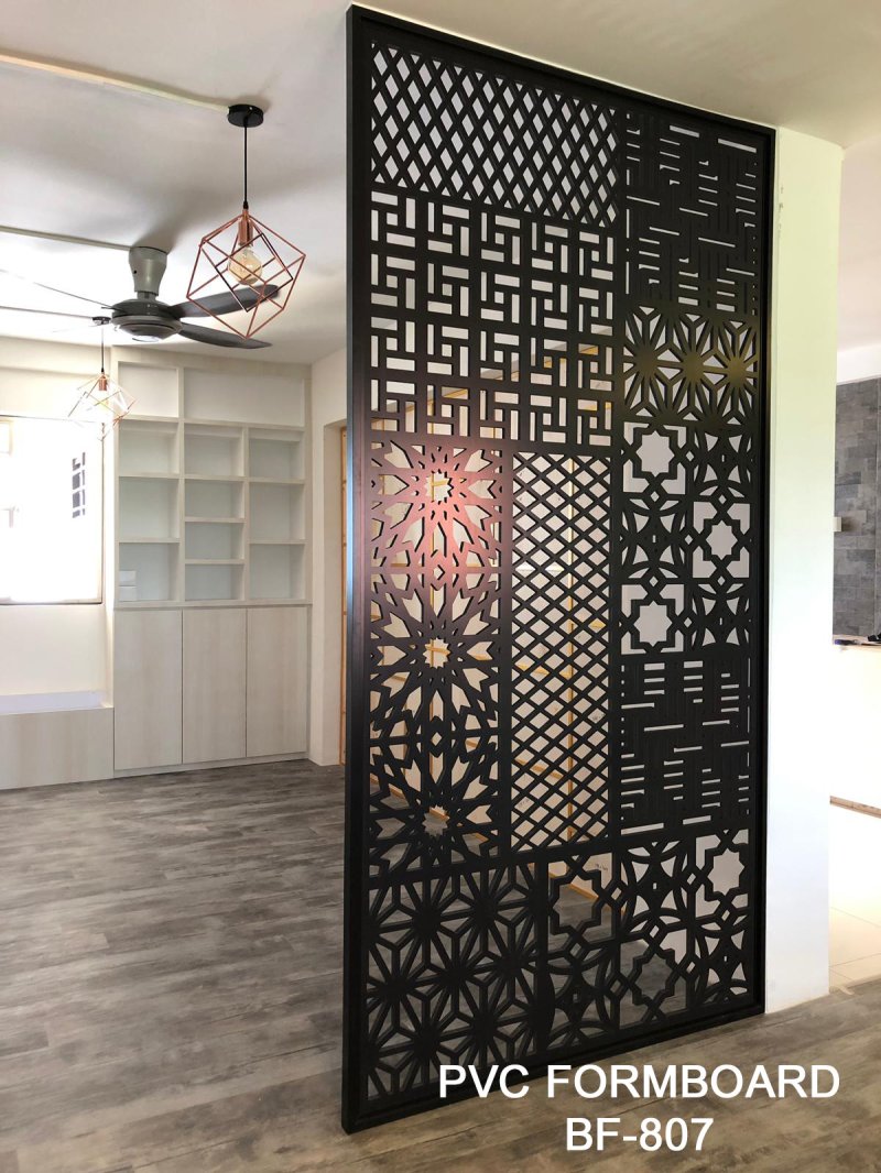 Decorative metal partition