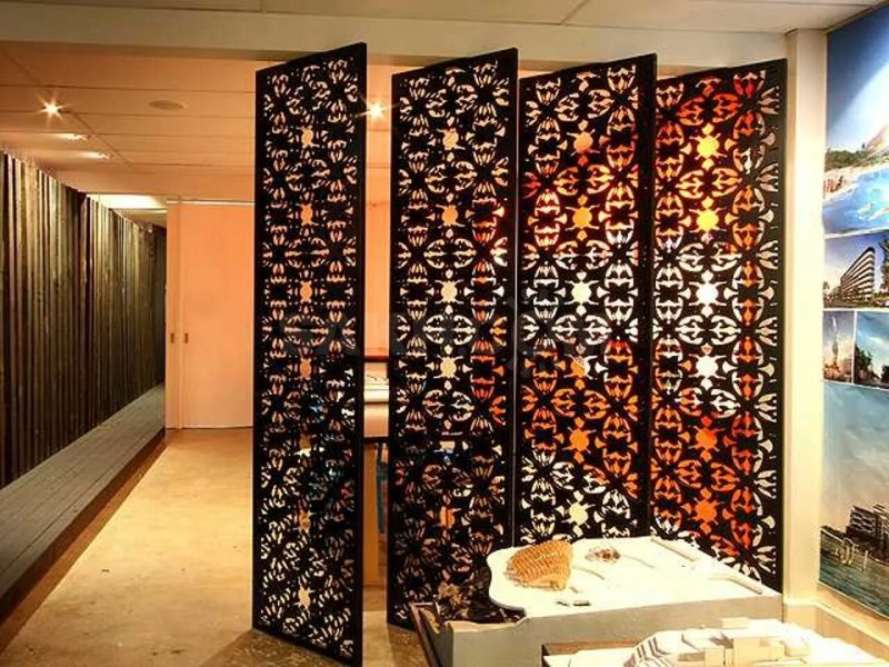 Metal decorative partitions