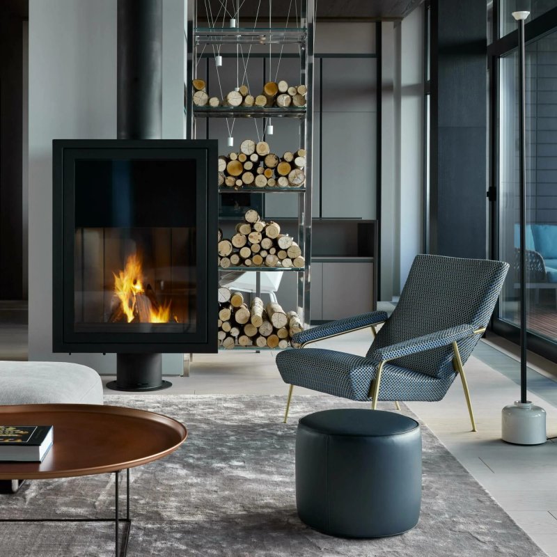 Kamin in a modern style in the interior