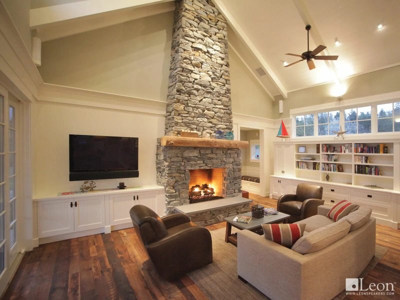 Living rooms with fireplace